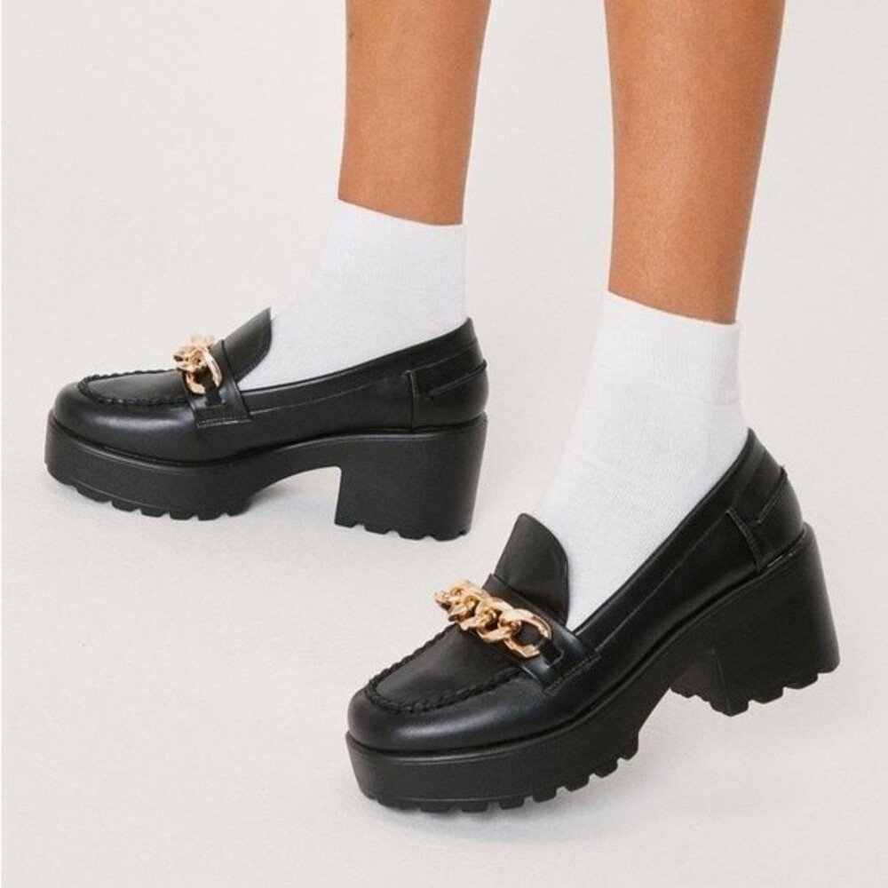 Nasty Gal Black Faux Leather Chunky Loafer with Gold Thick Chain Size 8